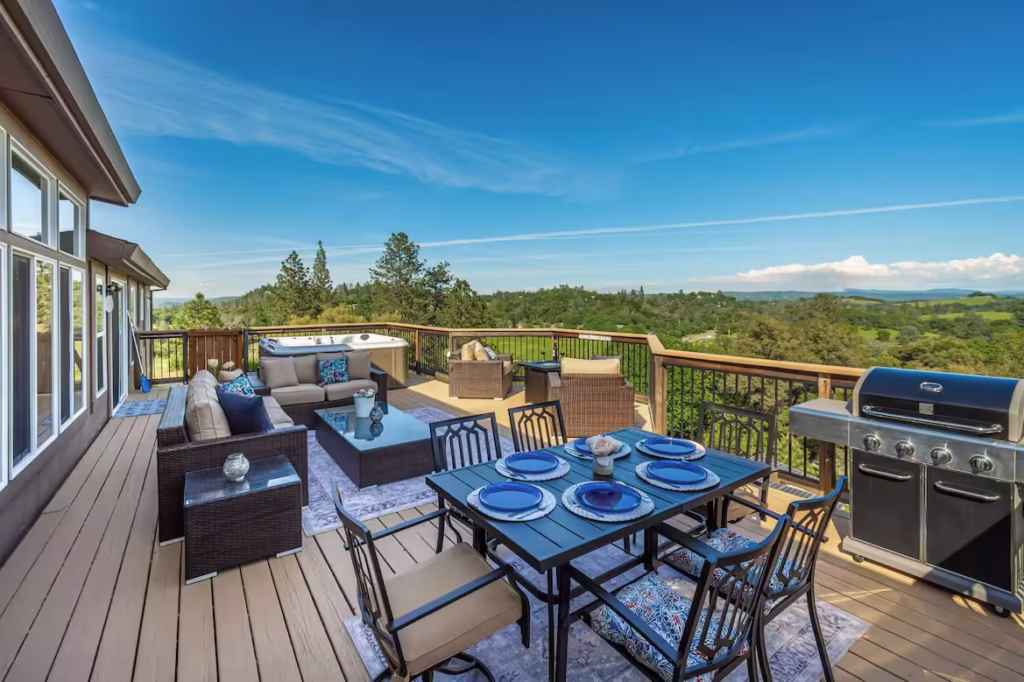 California - Mountain Escape with Hot Tub