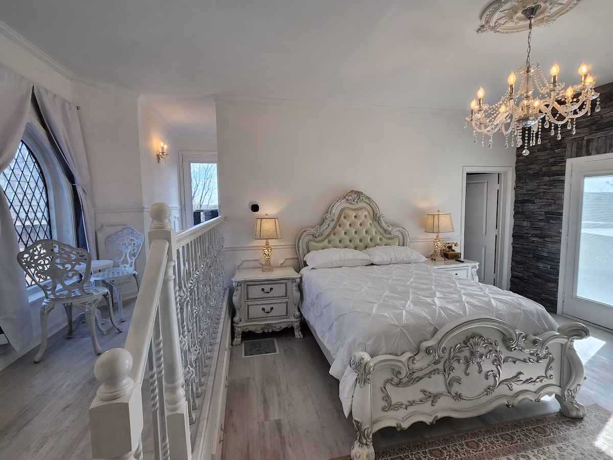 Luxury Castle Stay in Georgia USA