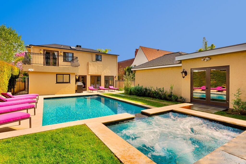 Hollywood Hills Retreat — Heated Pool & Hot Tub Near Griffith Park