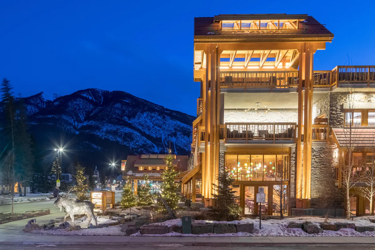 Moose Hotel & Suites