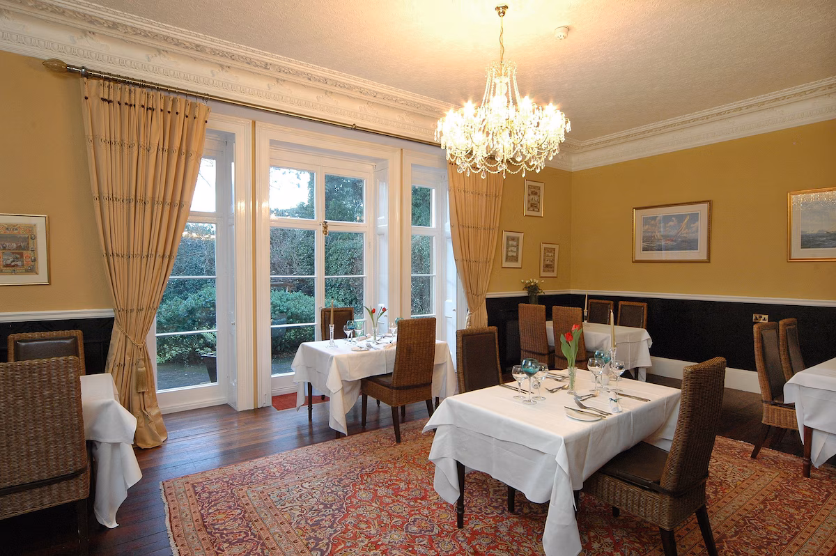 Albert Cottage Hotel